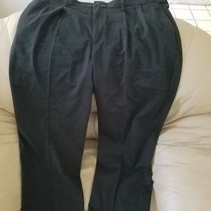 Men's Dockers Relaxed Fit Black Dress Pants, Cuffed Hem, Size 40W 30L.